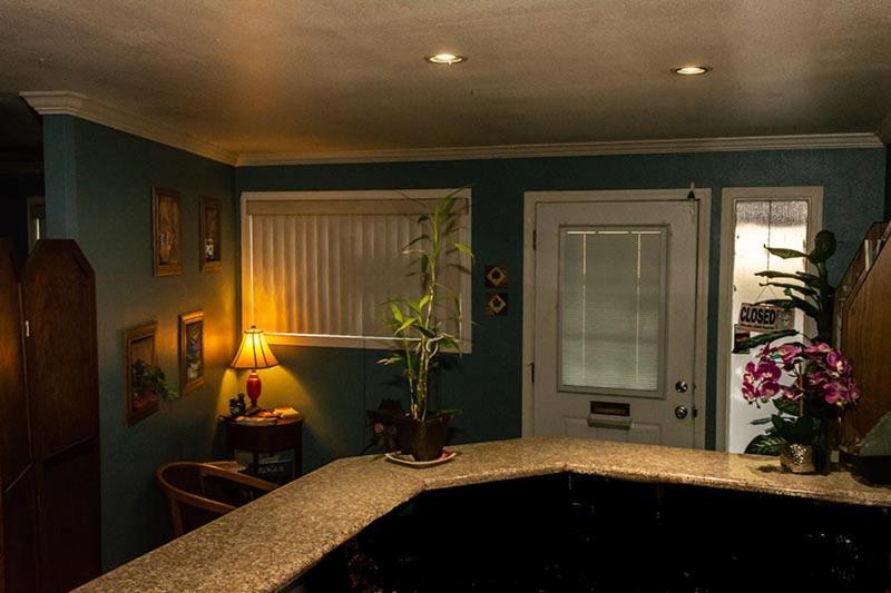 Maple Leaf Motel Shady Cove Eksteriør bilde