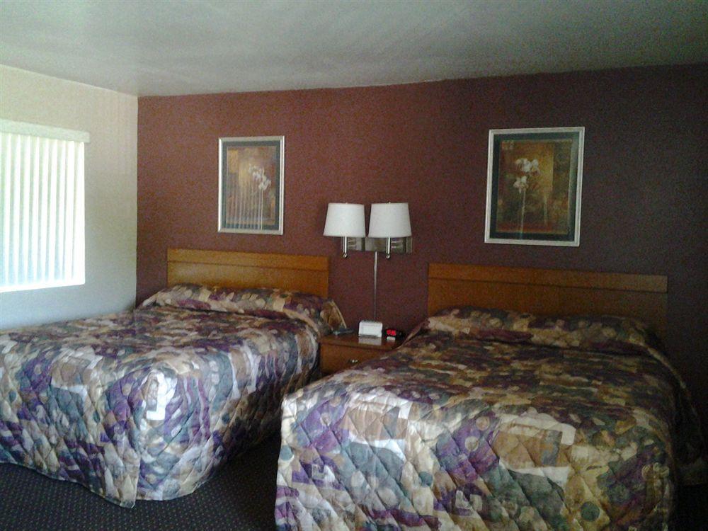 Maple Leaf Motel Shady Cove Eksteriør bilde
